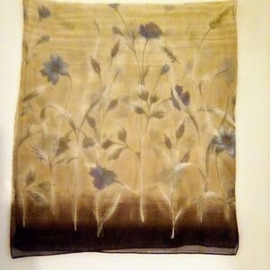 Liz Claiborne Elegant Floral Sheer Scarf Made In Italy Fall